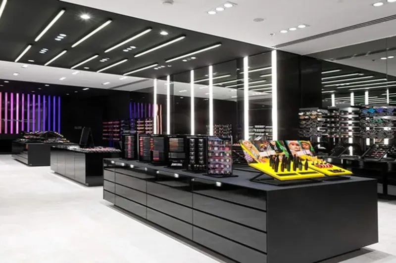 Retail supermarket lighting application