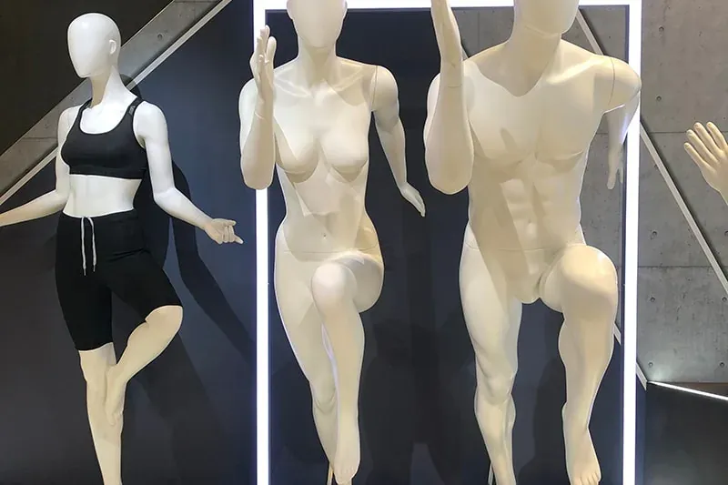 Custom retail display lighting application