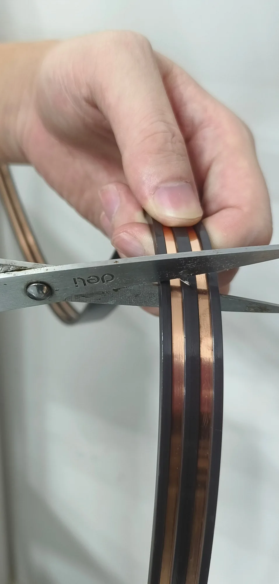New Product --Flexible Magnetic Power Track System