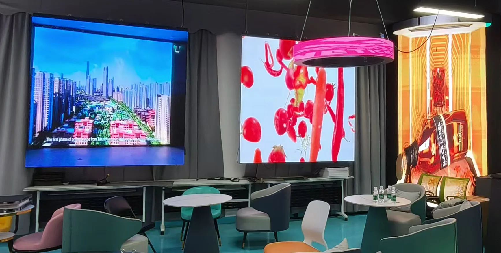 Transforming Retail with Smart Digital Displays: The Future is Now