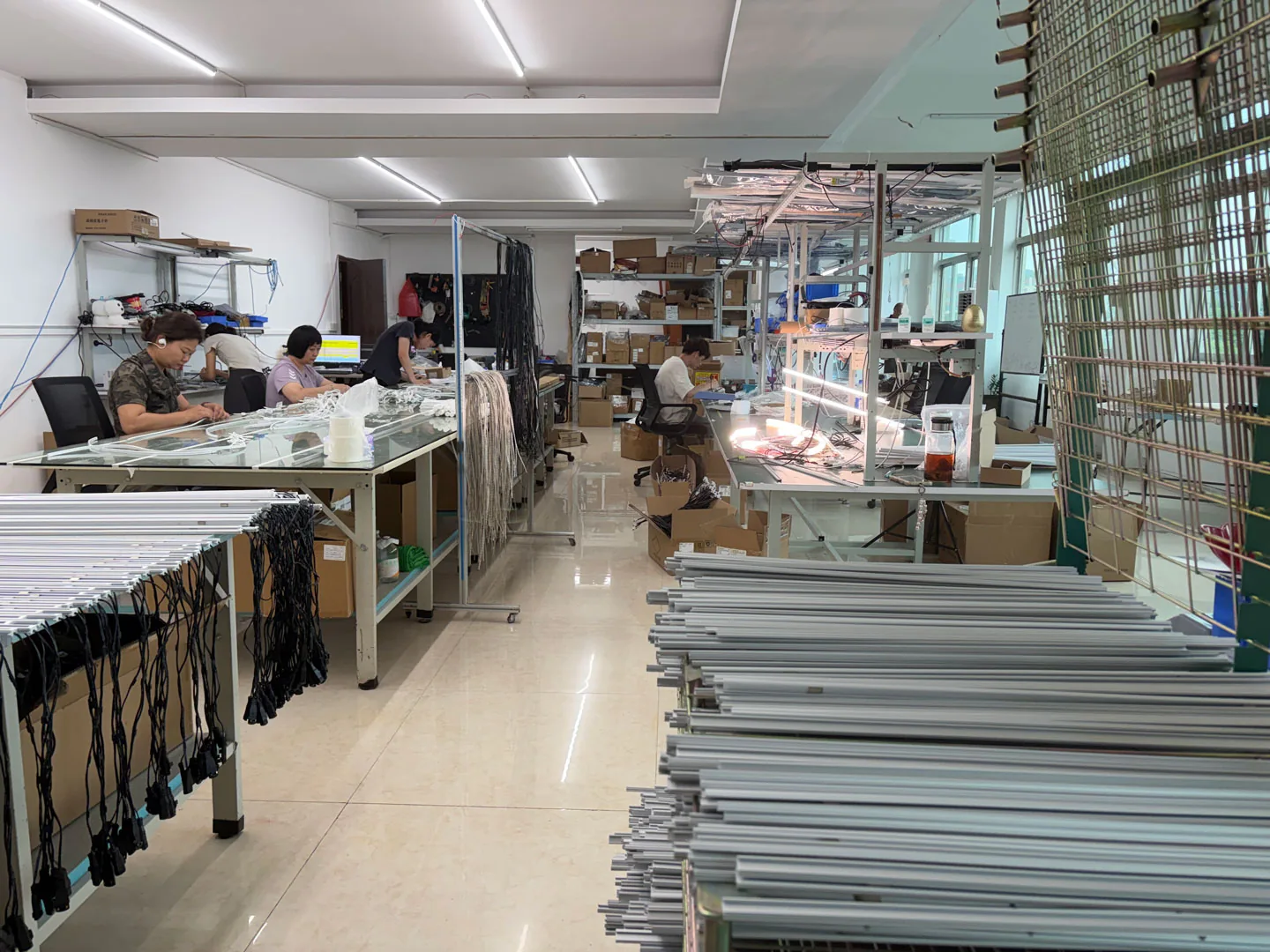 Going All Out to Ensure Delivery: ARMOR Ramps Up Production of 1.4cm Ultra-Thin Shelf Light Bars