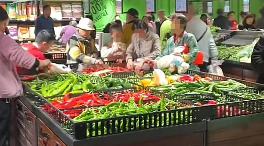 Why Fresh Food Display Lighting Is the First Lighting Decision Supermarkets Regret Getting Wrong